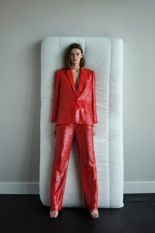 Combinaison Zara à paillettes rouges Claudia Winkleman Strictly launch show