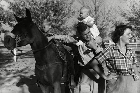 george, pauline, buisson barbara et george H.W. buisson